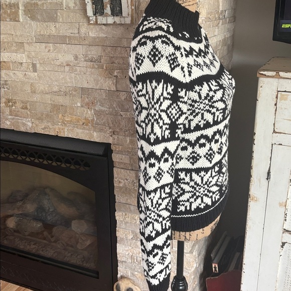 Ann Taylor black and white fair isle mock neck long sleeve sweater - Picture 7 of 15